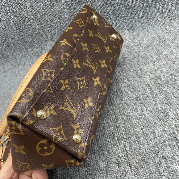 100% Authentic Louis Vuitton V BB Satchel Bag - Picture 5 of 15